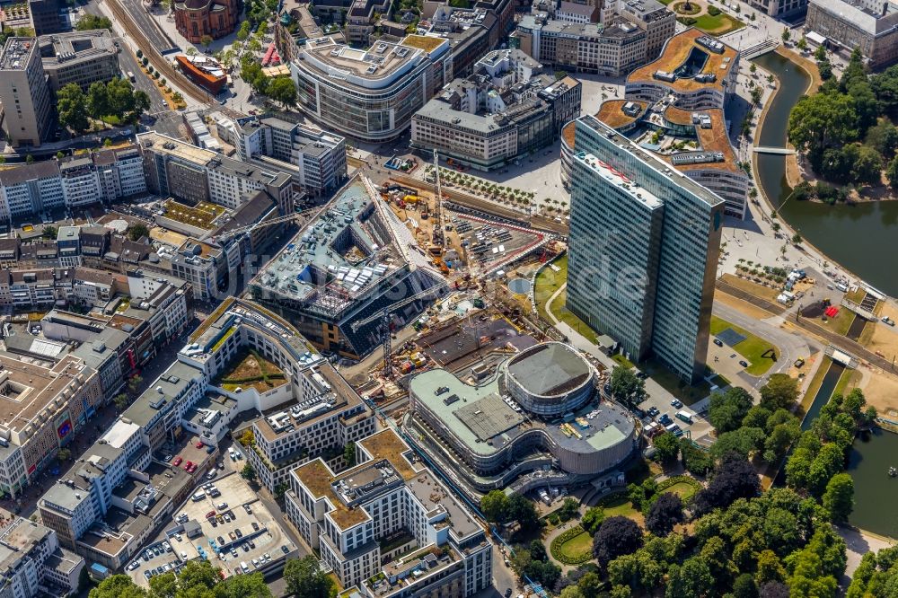 Düsseldorf von oben - Baustelle zum Neubau des Gebäudekomplexes des Einkaufszentrum Ingenhoven-Tal - Köbogen 2 in Düsseldorf im Bundesland Nordrhein-Westfalen, Deutschland