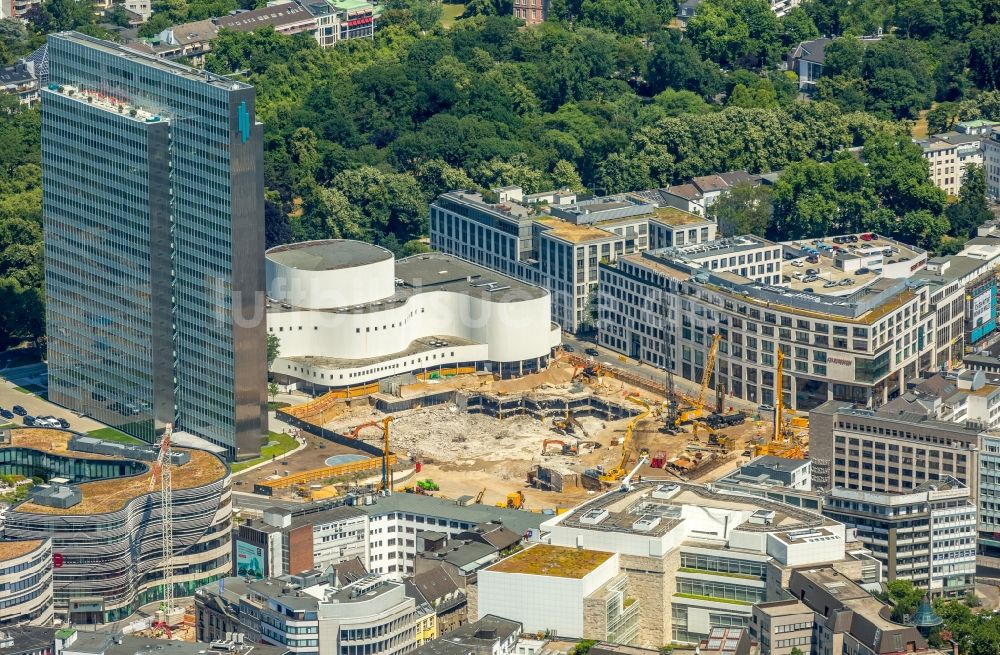 Düsseldorf aus der Vogelperspektive: Baustelle zum Neubau des Gebäudekomplexes des Einkaufszentrum Ingenhoven-Tal - Köbogen 2 am Gustaf-Gründgens-Platz in Düsseldorf im Bundesland Nordrhein-Westfalen, Deutschland