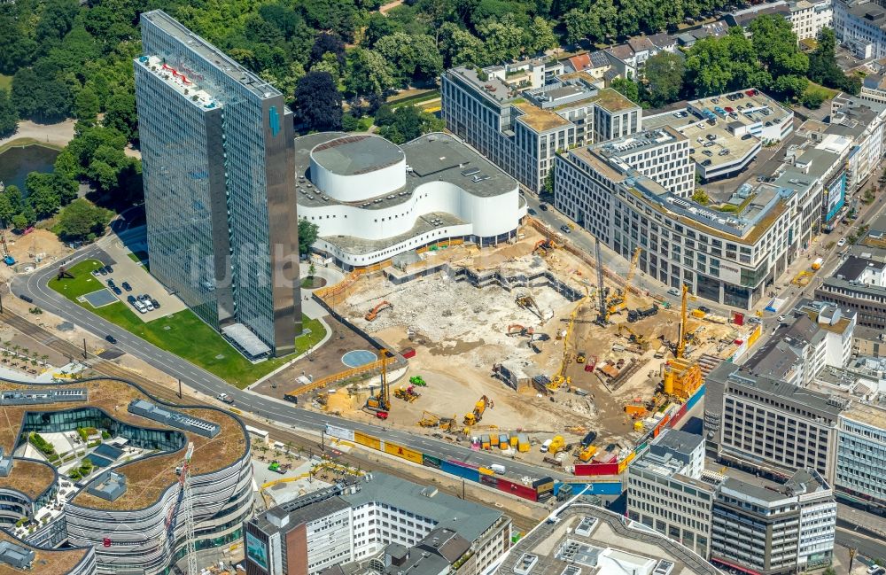 Luftaufnahme Düsseldorf - Baustelle zum Neubau des Gebäudekomplexes des Einkaufszentrum Ingenhoven-Tal - Köbogen 2 am Gustaf-Gründgens-Platz in Düsseldorf im Bundesland Nordrhein-Westfalen, Deutschland