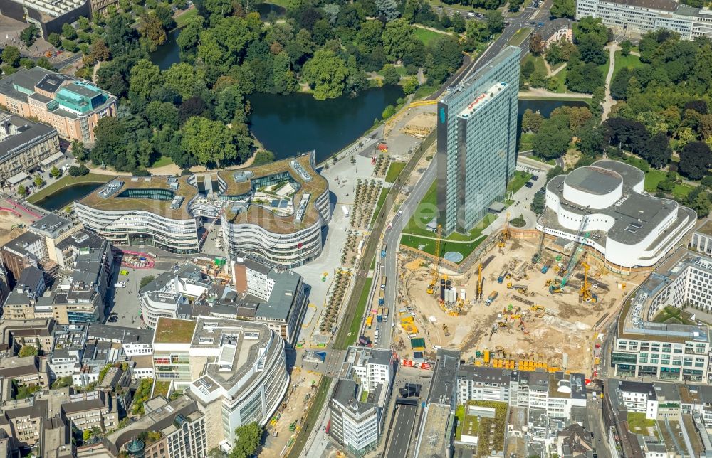 Luftaufnahme Düsseldorf - Baustelle zum Neubau des Gebäudekomplexes des Einkaufszentrum Ingenhoven-Tal - Köbogen 2 am Gustaf-Gründgens-Platz in Düsseldorf im Bundesland Nordrhein-Westfalen, Deutschland