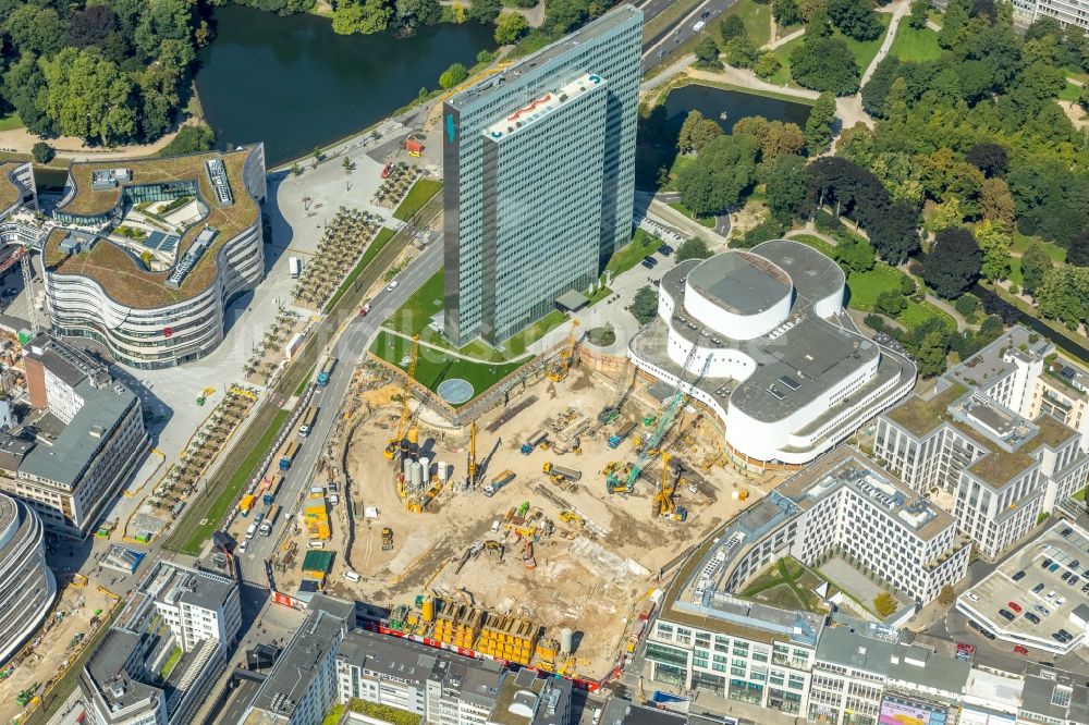 Düsseldorf von oben - Baustelle zum Neubau des Gebäudekomplexes des Einkaufszentrum Ingenhoven-Tal - Köbogen 2 am Gustaf-Gründgens-Platz in Düsseldorf im Bundesland Nordrhein-Westfalen, Deutschland