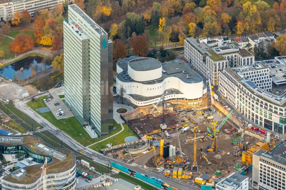 Düsseldorf aus der Vogelperspektive: Baustelle zum Neubau des Gebäudekomplexes des Einkaufszentrum Ingenhoven-Tal - Köbogen 2 am Gustaf-Gründgens-Platz in Düsseldorf im Bundesland Nordrhein-Westfalen, Deutschland