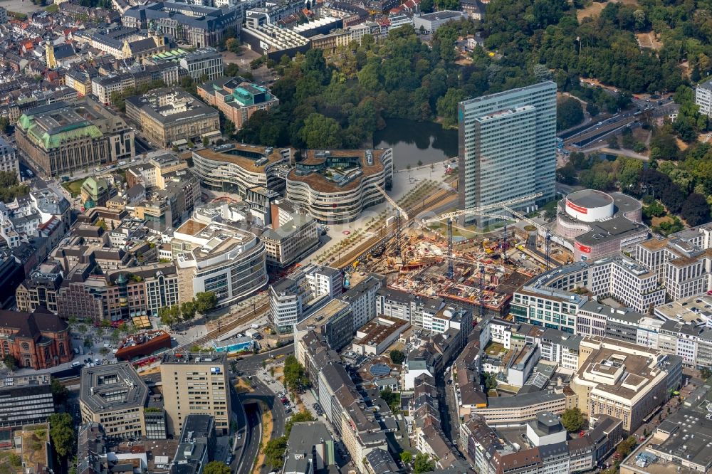 Düsseldorf von oben - Baustelle zum Neubau des Gebäudekomplexes des Einkaufszentrum Ingenhoven-Tal - Köbogen 2 am Gustaf-Gründgens-Platz in Düsseldorf im Bundesland Nordrhein-Westfalen, Deutschland