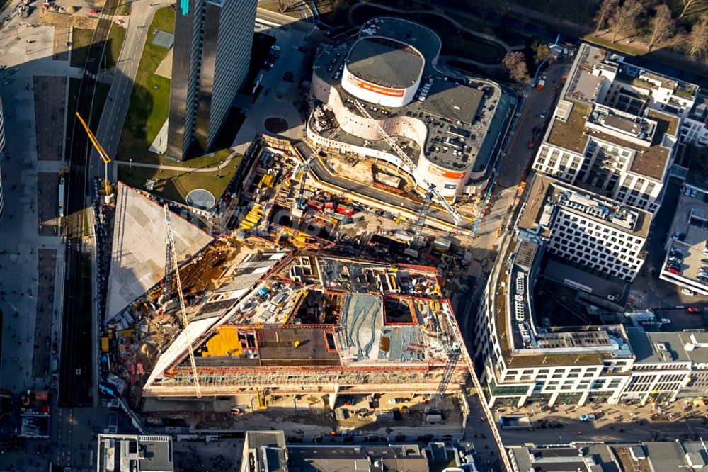 Düsseldorf von oben - Baustelle zum Neubau des Gebäudekomplexes des Einkaufszentrum Ingenhoven-Tal - Köbogen 2 am Gustaf-Gründgens-Platz in Düsseldorf im Bundesland Nordrhein-Westfalen, Deutschland