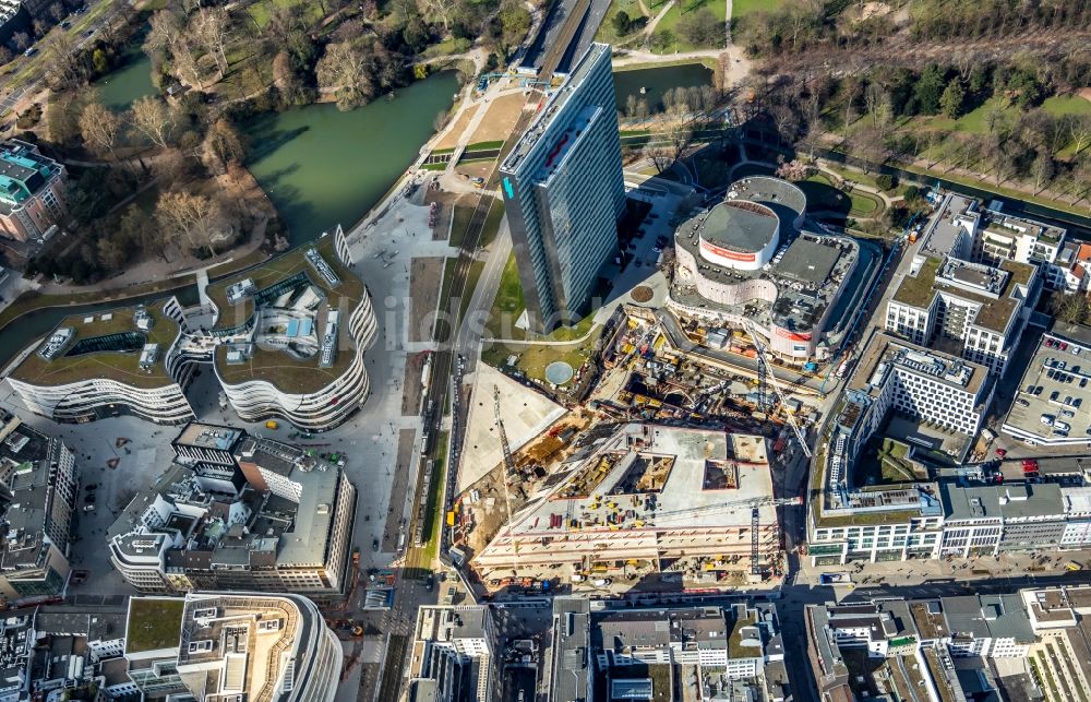 Luftbild Düsseldorf - Baustelle zum Neubau des Gebäudekomplexes des Einkaufszentrum Ingenhoven-Tal - Köbogen 2 am Gustaf-Gründgens-Platz in Düsseldorf im Bundesland Nordrhein-Westfalen, Deutschland