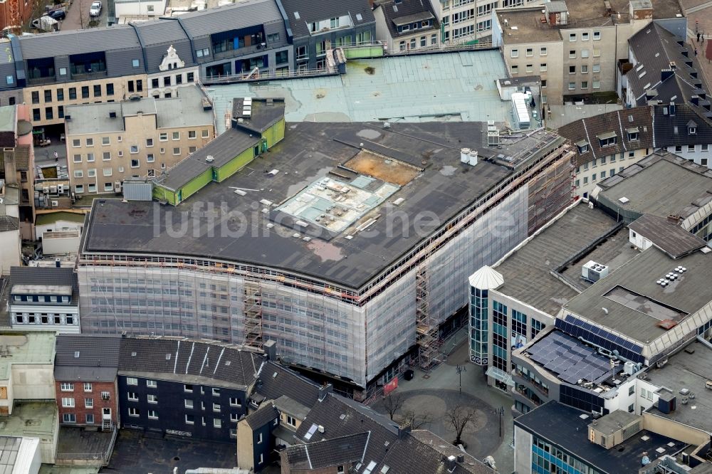 Luftaufnahme Bottrop - Baustelle zum Neubau des Gebäudekomplexes des Einkaufszentrum Kaufhaus Moses and der Hansastraße - Am Pferdemarkt in Bottrop im Bundesland Nordrhein-Westfalen, Deutschland