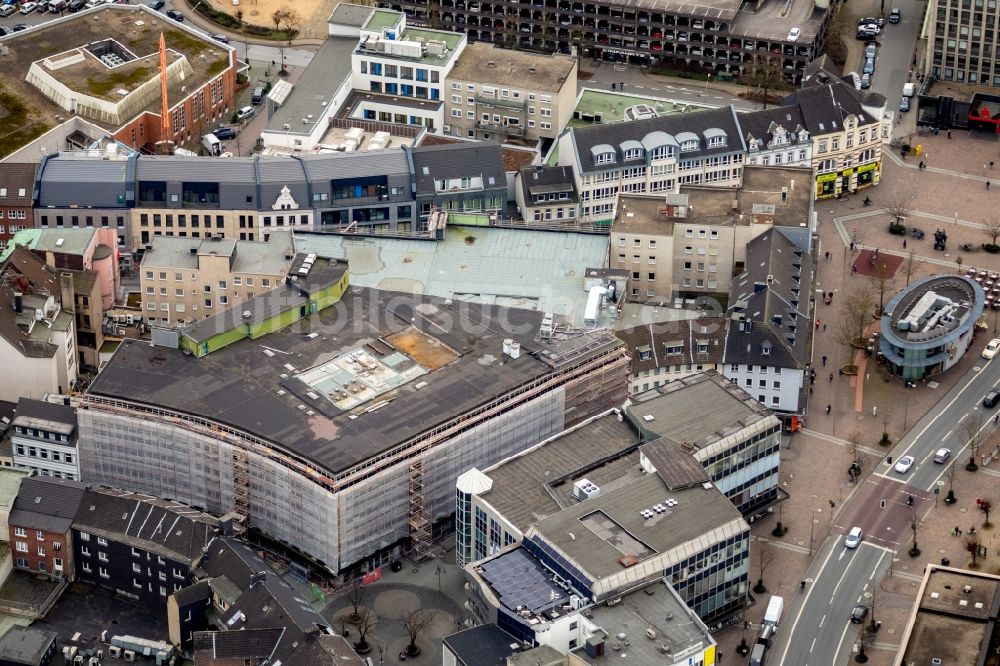 Bottrop aus der Vogelperspektive: Baustelle zum Neubau des Gebäudekomplexes des Einkaufszentrum Kaufhaus Moses and der Hansastraße - Am Pferdemarkt in Bottrop im Bundesland Nordrhein-Westfalen, Deutschland