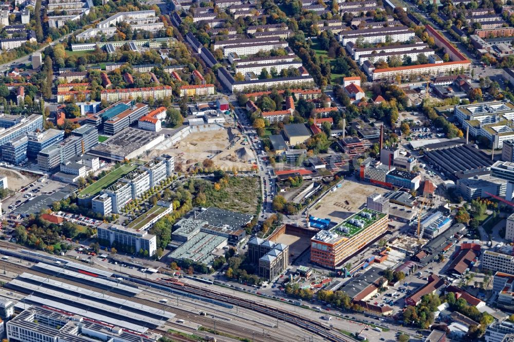 München von oben - Baustelle zum Neubau des Gebäudekomplexes des Einkaufszentrum NVZ „PLAZA“ im Ortsteil Berg am Laim in München im Bundesland Bayern, Deutschland