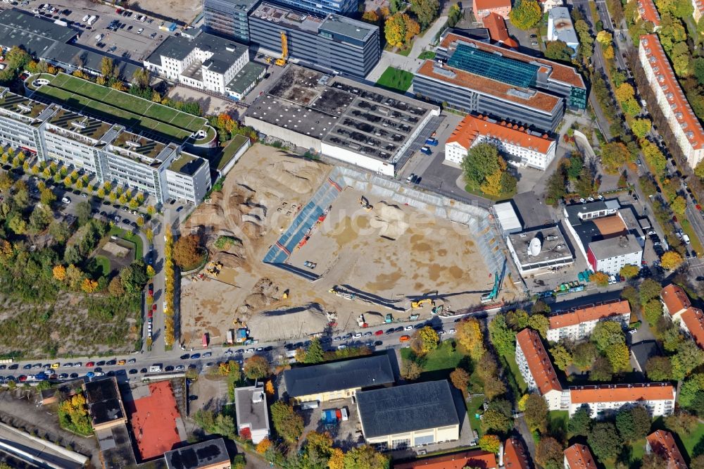 Luftaufnahme München - Baustelle zum Neubau des Gebäudekomplexes des Einkaufszentrum NVZ „PLAZA“ im Ortsteil Berg am Laim in München im Bundesland Bayern, Deutschland