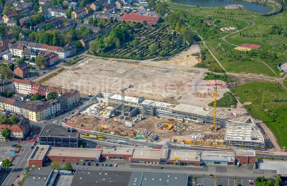 Luftbild Essen - Baustelle zum Neubau des Gebäudekomplexes des Einkaufszentrum Quartier West der Dipl. Ing. Josef Schoofs Immobilien GmbH an der Altendorfer Straße in Essen im Bundesland Nordrhein-Westfalen