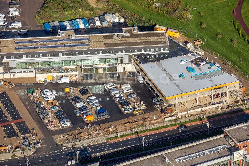 Essen aus der Vogelperspektive: Baustelle zum Neubau des Gebäudekomplexes des Einkaufszentrum Quartier West der Dipl. Ing. Josef Schoofs Immobilien GmbH an der Altendorfer Straße in Essen im Bundesland Nordrhein-Westfalen