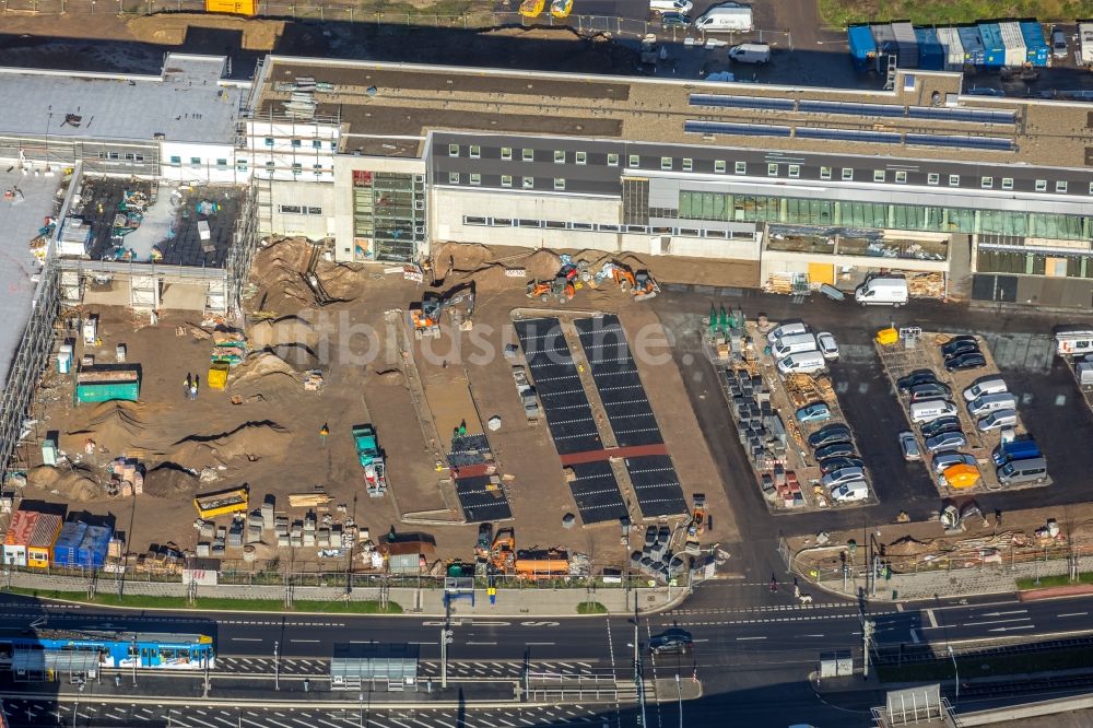 Luftbild Essen - Baustelle zum Neubau des Gebäudekomplexes des Einkaufszentrum Quartier West der Dipl. Ing. Josef Schoofs Immobilien GmbH an der Altendorfer Straße in Essen im Bundesland Nordrhein-Westfalen