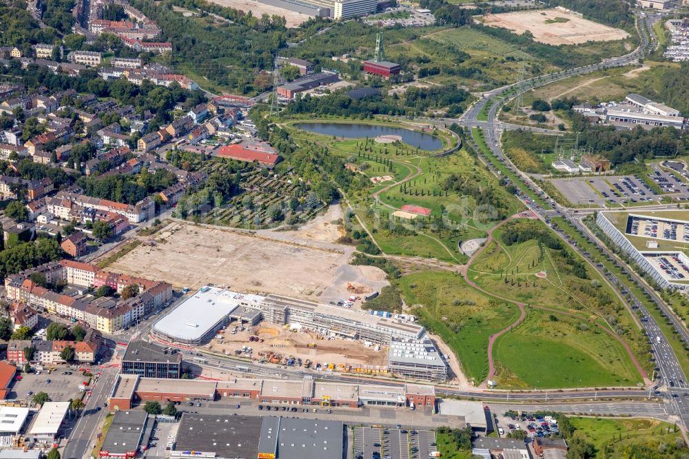 Luftbild Essen - Baustelle zum Neubau des Gebäudekomplexes des Einkaufszentrum Quartier West der Dipl. Ing. Josef Schoofs Immobilien GmbH an der Altendorfer Straße in Essen im Bundesland Nordrhein-Westfalen