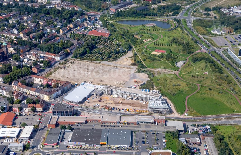 Luftaufnahme Essen - Baustelle zum Neubau des Gebäudekomplexes des Einkaufszentrum Quartier West der Dipl. Ing. Josef Schoofs Immobilien GmbH an der Altendorfer Straße in Essen im Bundesland Nordrhein-Westfalen