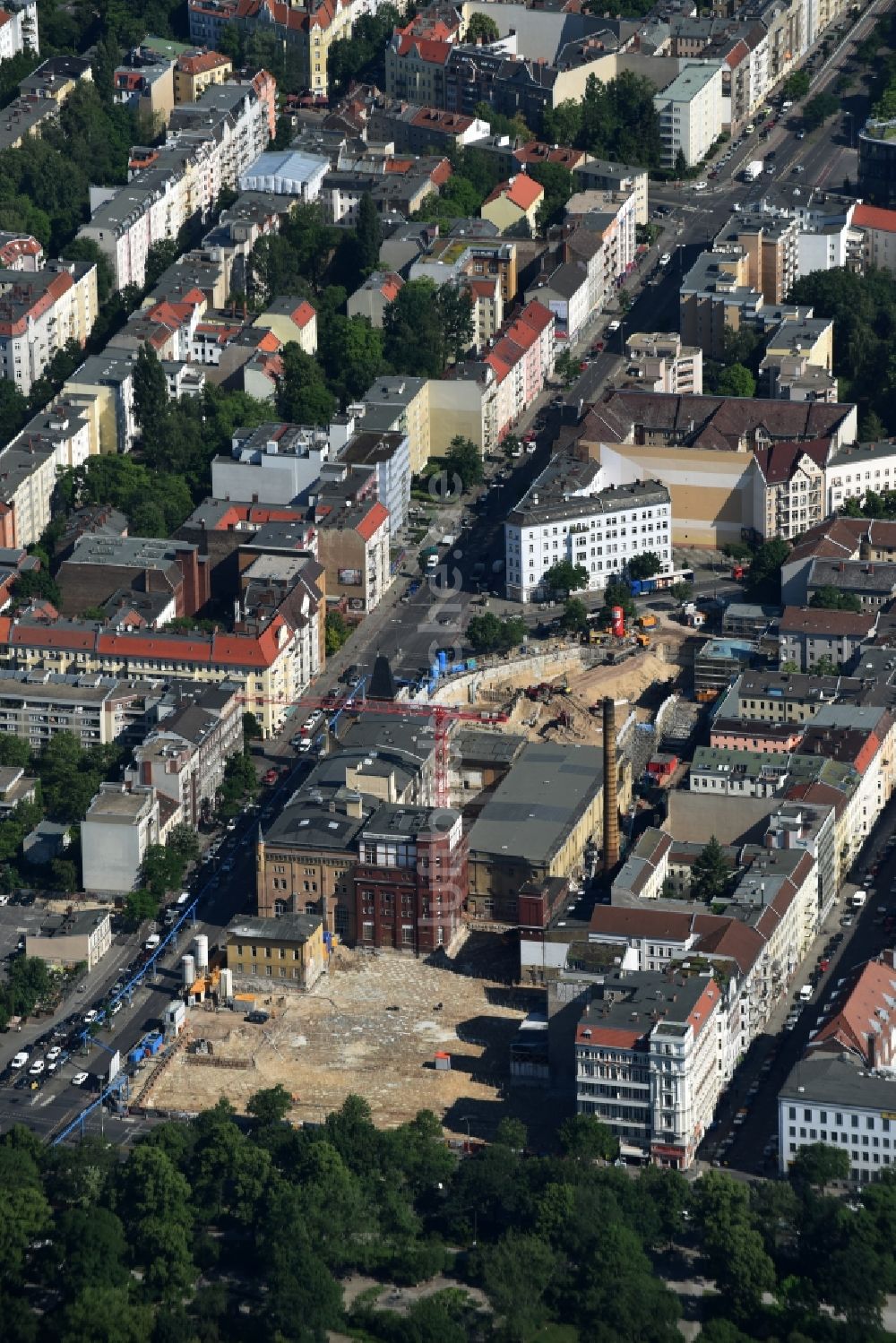 Luftaufnahme Berlin - Baustelle zum Neubau des Gebäudekomplexes des Einkaufszentrum Schultheiss Quartier im Stadtteil Moabit in Berlin