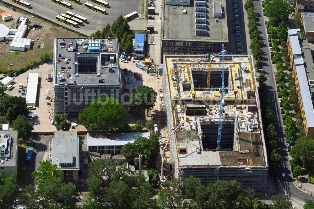 Luftaufnahme Berlin - Baustelle zum Neubau eines Gebäudekomplexes mit Forschungs- und Büro- Gebäuden der TU Berlin an der Fasanenstraße - Müller-Breslau-Straße im Ortsteil Charlottenburg in Berlin, Deutschland