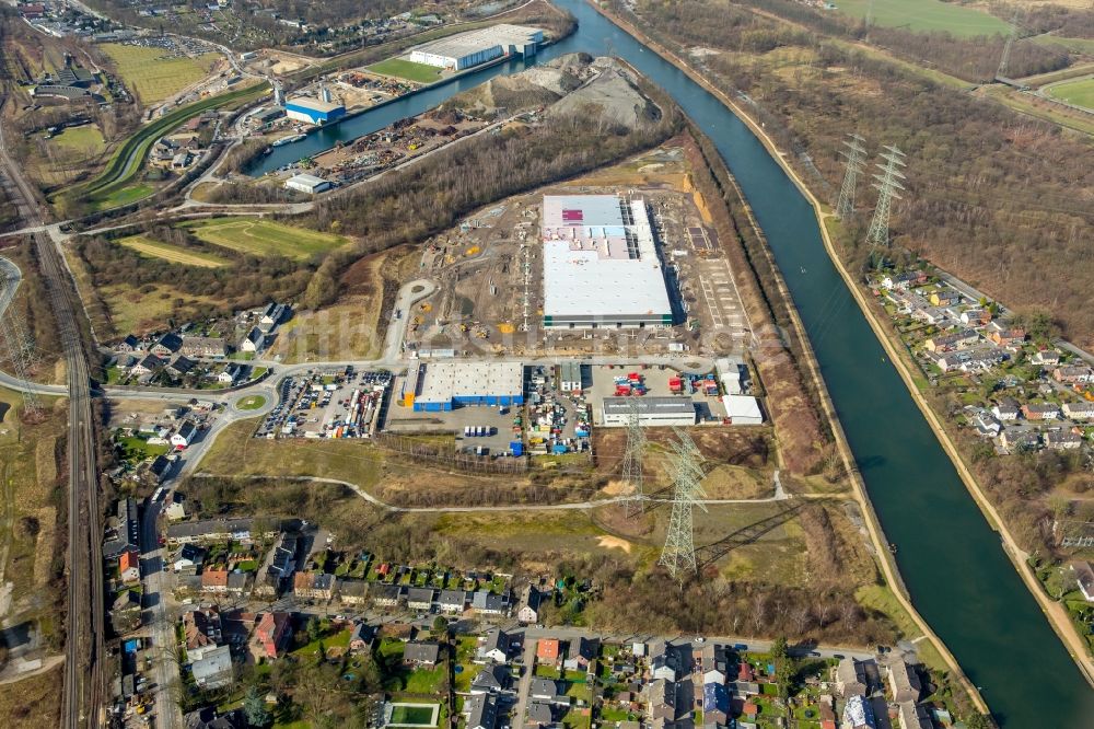 Herne von oben - Baustelle zum Neubau eines Gebäudekomplexes auf dem Gelände des „ Duvenbeck Logistikzentrum Grimberg “ in Herne im Bundesland Nordrhein-Westfalen