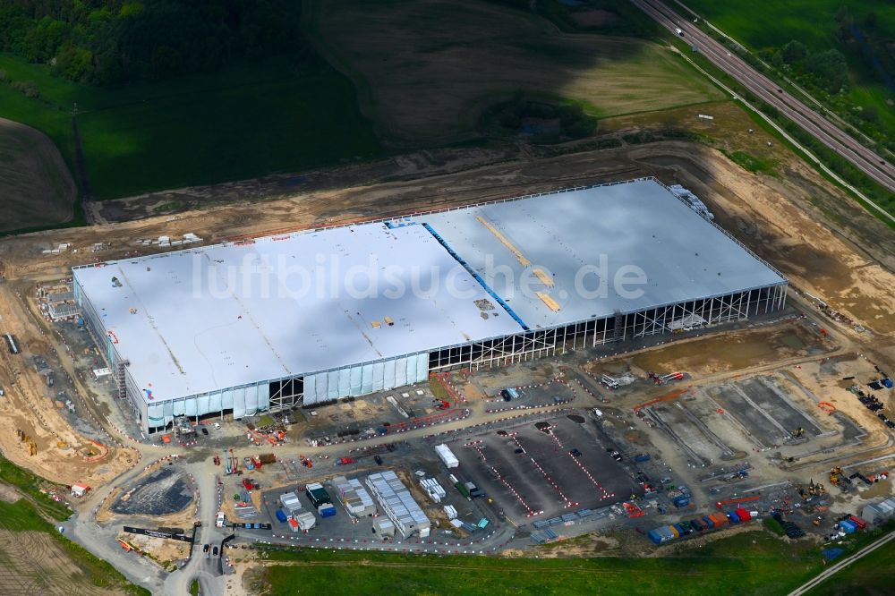 Luftbild Dummerstorf - Baustelle zum Neubau eines Gebäudekomplexes auf dem Gelände des Logistikzentrums Amazon in Dummerstorf im Bundesland Mecklenburg-Vorpommern, Deutschland