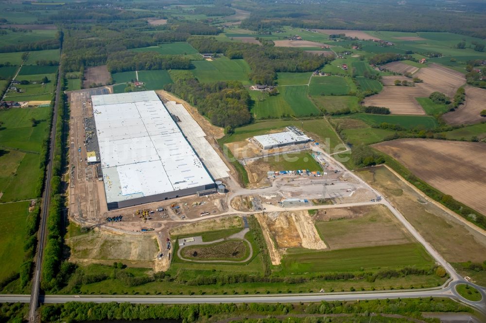 Werne von oben - Baustelle zum Neubau eines Gebäudekomplexes auf dem Gelände des Logistikzentrums Amazon Logistik in Werne im Bundesland Nordrhein-Westfalen