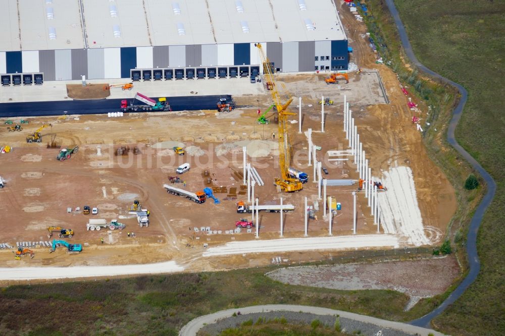 Göttingen aus der Vogelperspektive: Baustelle zum Neubau eines Gebäudekomplexes auf dem Gelände des Logistikzentrums Distribo/Zufall in Göttingen im Bundesland Niedersachsen, Deutschland