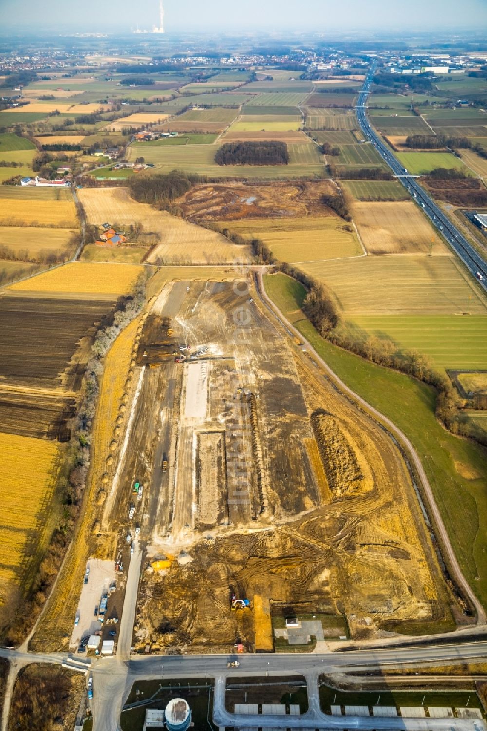 Luftbild Hamm - Baustelle zum Neubau eines Gebäudekomplexes auf dem Gelände des Logistikzentrums der DPD Deutschland GmbH am Osterbönener Weg in Hamm im Bundesland Nordrhein-Westfalen, Deutschland