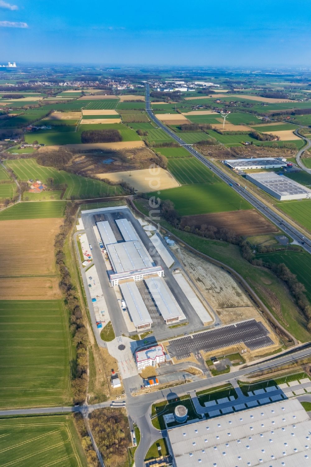 Hamm von oben - Baustelle zum Neubau eines Gebäudekomplexes auf dem Gelände des Logistikzentrums der DPD Deutschland GmbH am Osterbönener Weg in Hamm im Bundesland Nordrhein-Westfalen, Deutschland