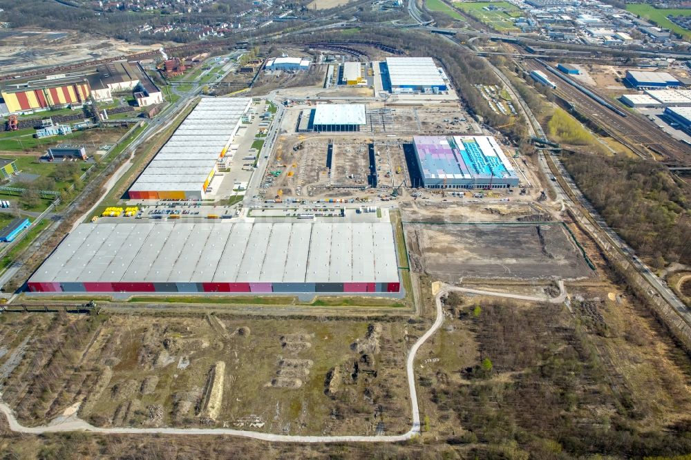 Dortmund von oben - Baustelle zum Neubau eines Gebäudekomplexes auf dem Gelände des Logistikzentrums des Internethändlers Amazon im Ortsteil Innenstadt-Nord in Dortmund im Bundesland Nordrhein-Westfalen