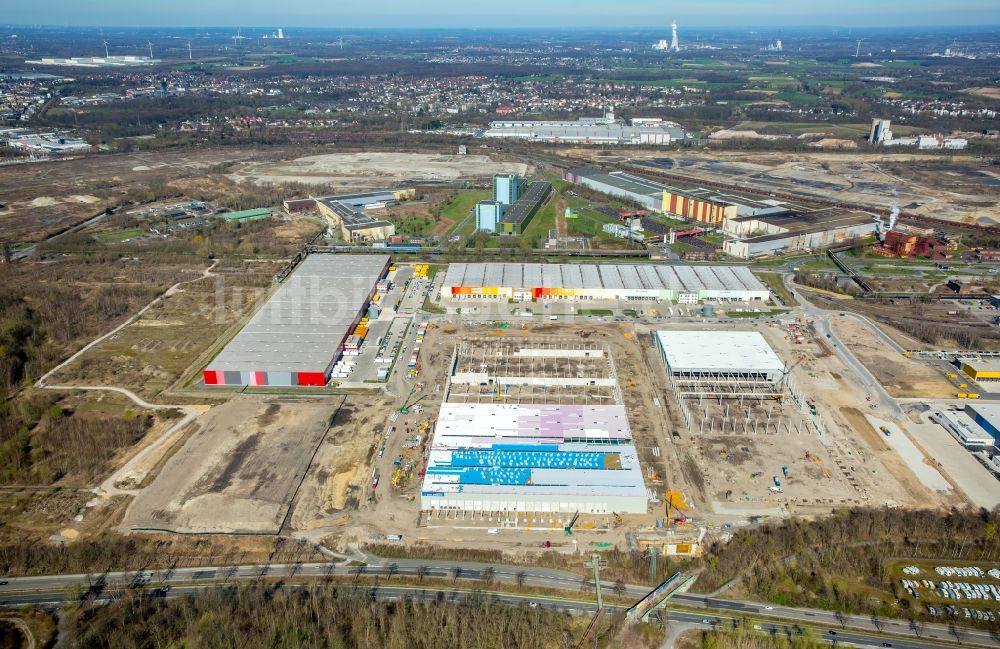 Dortmund von oben - Baustelle zum Neubau eines Gebäudekomplexes auf dem Gelände des Logistikzentrums des Internethändlers Amazon im Ortsteil Innenstadt-Nord in Dortmund im Bundesland Nordrhein-Westfalen