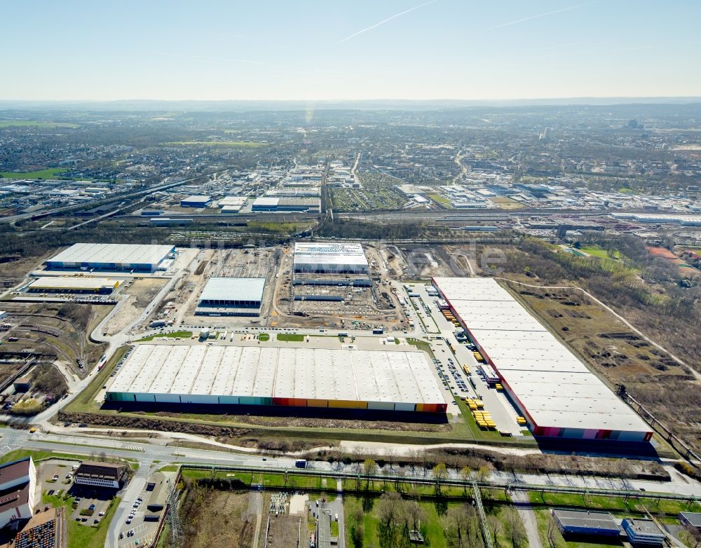 Dortmund aus der Vogelperspektive: Baustelle zum Neubau eines Gebäudekomplexes auf dem Gelände des Logistikzentrums des Internethändlers Amazon im Ortsteil Innenstadt-Nord in Dortmund im Bundesland Nordrhein-Westfalen