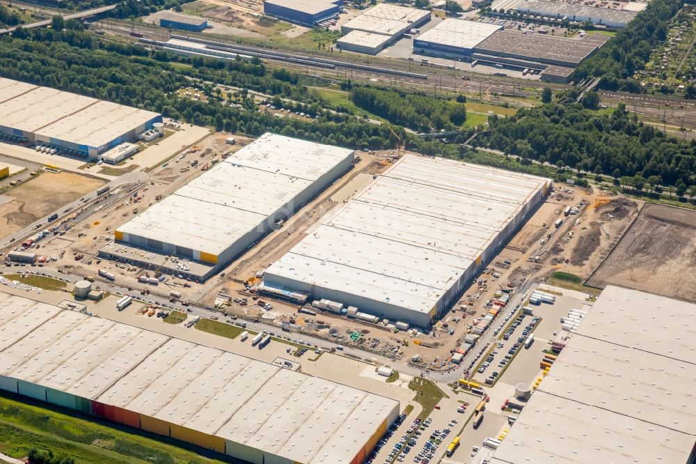 Dortmund von oben - Baustelle zum Neubau eines Gebäudekomplexes auf dem Gelände des Logistikzentrums des Internethändlers Amazon im Ortsteil Innenstadt-Nord in Dortmund im Bundesland Nordrhein-Westfalen