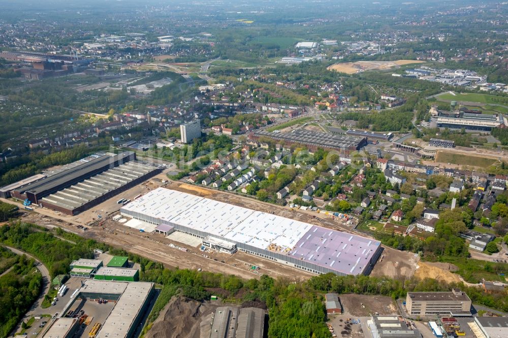 Luftaufnahme Bochum - Baustelle zum Neubau eines Gebäudekomplexes auf dem Gelände des Logistikzentrums für die Logistikzentrums für die dm-drogerie markt GmbH + Co. KG in Bochum im Bundesland Nordrhein-Westfalen