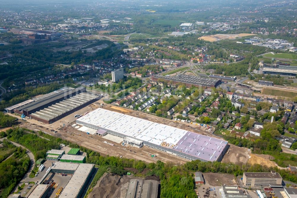 Bochum von oben - Baustelle zum Neubau eines Gebäudekomplexes auf dem Gelände des Logistikzentrums für die Logistikzentrums für die dm-drogerie markt GmbH + Co. KG in Bochum im Bundesland Nordrhein-Westfalen