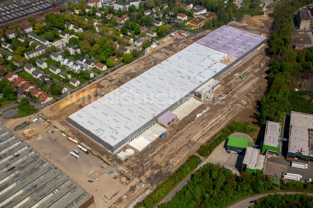 Bochum von oben - Baustelle zum Neubau eines Gebäudekomplexes auf dem Gelände des Logistikzentrums für die Logistikzentrums für die dm-drogerie markt GmbH + Co. KG in Bochum im Bundesland Nordrhein-Westfalen