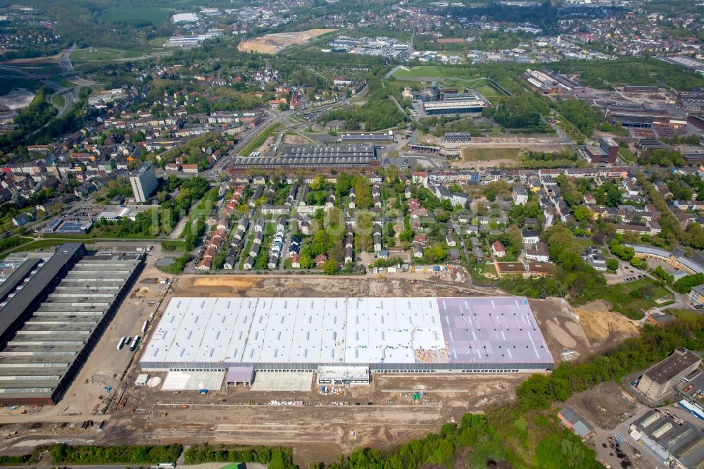 Bochum aus der Vogelperspektive: Baustelle zum Neubau eines Gebäudekomplexes auf dem Gelände des Logistikzentrums für die Logistikzentrums für die dm-drogerie markt GmbH + Co. KG in Bochum im Bundesland Nordrhein-Westfalen