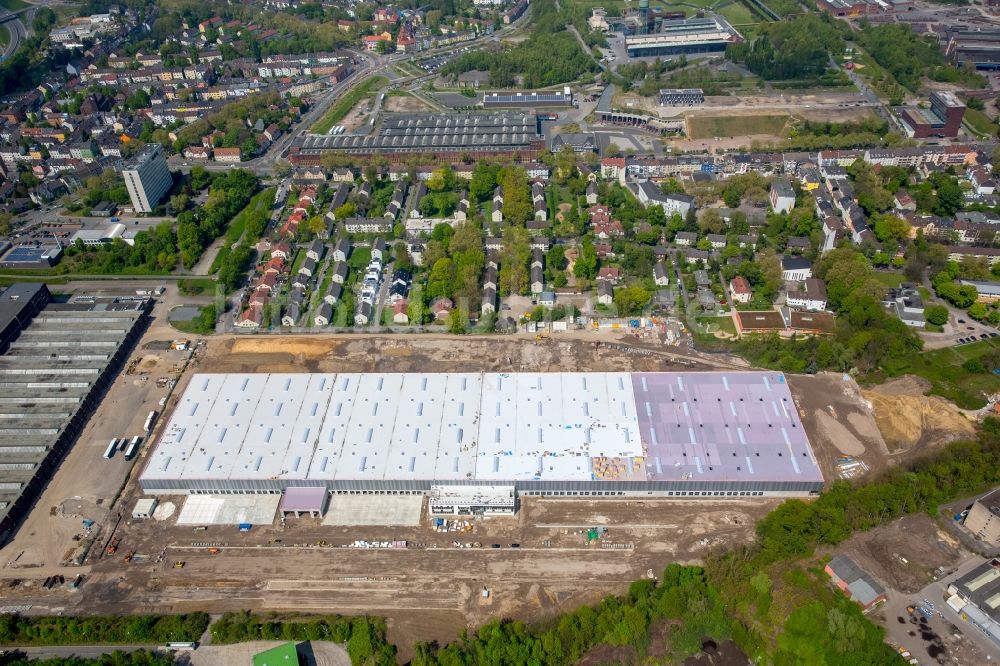 Luftbild Bochum - Baustelle zum Neubau eines Gebäudekomplexes auf dem Gelände des Logistikzentrums für die Logistikzentrums für die dm-drogerie markt GmbH + Co. KG in Bochum im Bundesland Nordrhein-Westfalen