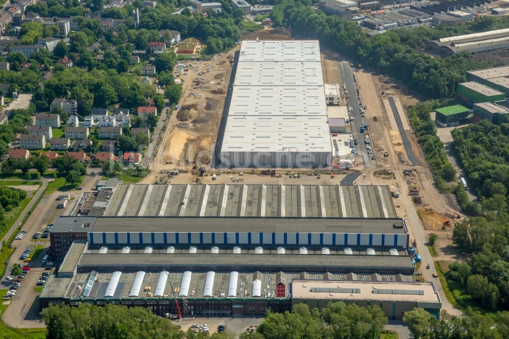 Luftbild Bochum - Baustelle zum Neubau eines Gebäudekomplexes auf dem Gelände des Logistikzentrums für die Logistikzentrums für die dm-drogerie markt GmbH + Co. KG in Bochum im Bundesland Nordrhein-Westfalen