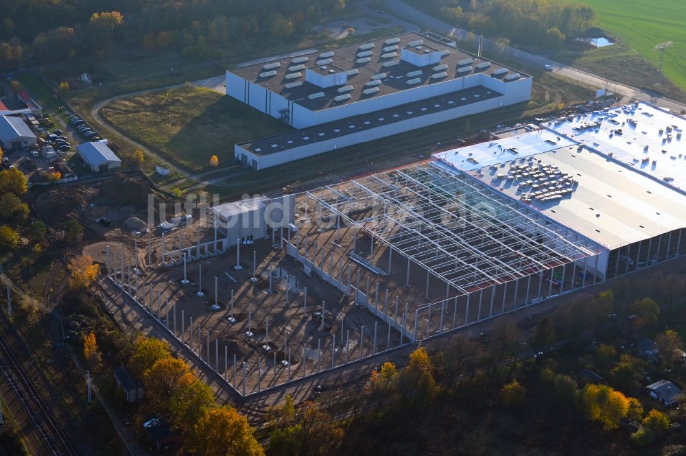 Marquardt von oben - Baustelle zum Neubau eines Gebäudekomplexes auf dem Gelände des Logistikzentrums in Marquardt im Bundesland Brandenburg, Deutschland