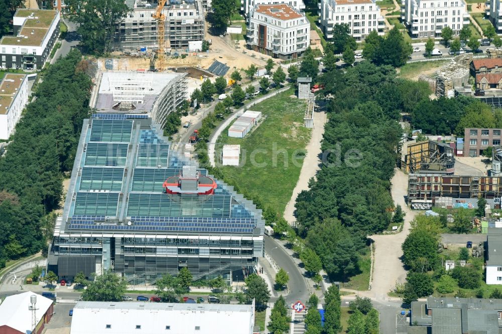 Potsdam aus der Vogelperspektive: Baustelle zum Neubau eines Gebäudekomplexes der Hochschule Filmuniversität Babelsberg KONRAD WOLF an der Marlene-Dietrich-Allee im Ortsteil Babelsberg in Potsdam im Bundesland Brandenburg, Deutschland