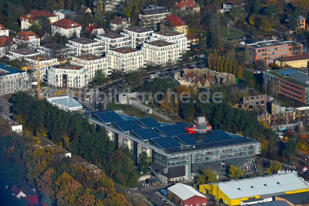 Potsdam von oben - Baustelle zum Neubau eines Gebäudekomplexes der Hochschule Filmuniversität Babelsberg KONRAD WOLF an der Marlene-Dietrich-Allee im Ortsteil Babelsberg in Potsdam im Bundesland Brandenburg, Deutschland