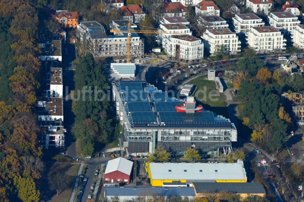 Luftaufnahme Potsdam - Baustelle zum Neubau eines Gebäudekomplexes der Hochschule Filmuniversität Babelsberg KONRAD WOLF an der Marlene-Dietrich-Allee im Ortsteil Babelsberg in Potsdam im Bundesland Brandenburg, Deutschland