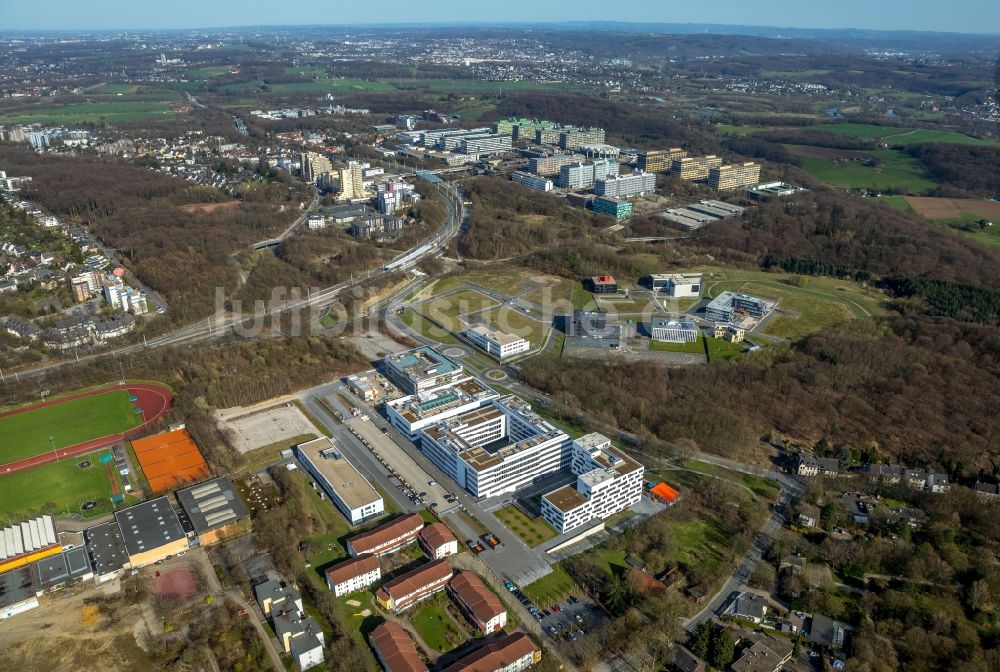 Luftaufnahme Bochum - Baustelle zum Neubau eines Gebäudekomplexes der Hochschule Hochschule für Gesundheit am Gesundheitscampus in Bochum im Bundesland Nordrhein-Westfalen, Deutschland