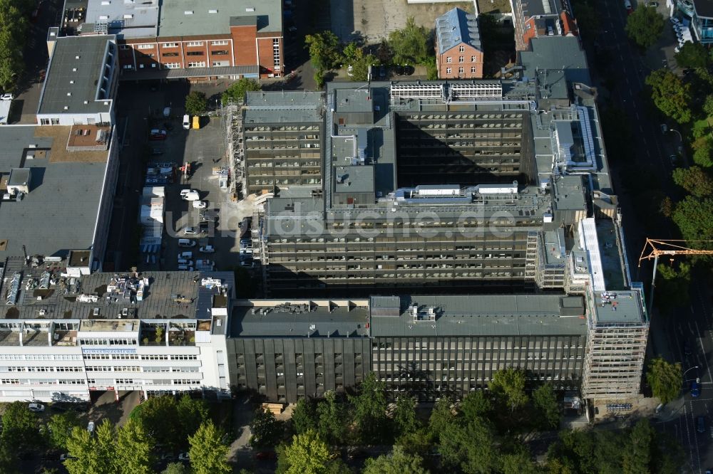 Berlin aus der Vogelperspektive: Baustelle zum Neubau eines Gebäudekomplexes der Hochschule Mediadesign Hochschule (MD.H) Berlin an der Franklinstraße im Ortsteil Charlottenburg-Wilmersdorf in Berlin, Deutschland