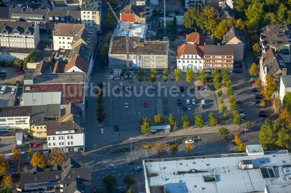 Gladbeck von oben - Baustelle zum Neubau Gebäudekomplexes mit Wohnungen am Marktplatz in Gladbeck im Bundesland Nordrhein-Westfalen