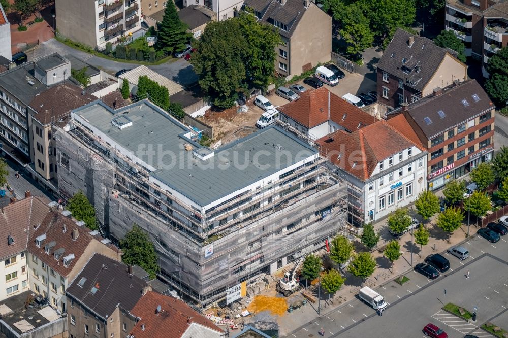 Gladbeck von oben - Baustelle zum Neubau Gebäudekomplexes mit Wohnungen am Marktplatz in Gladbeck im Bundesland Nordrhein-Westfalen