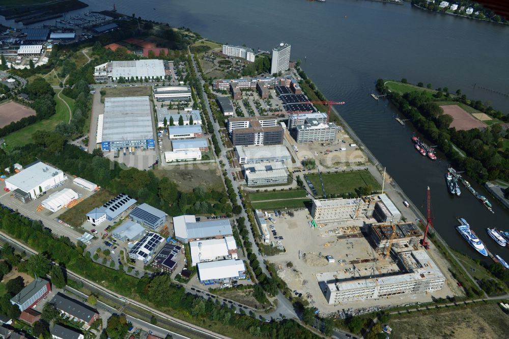 Hamburg aus der Vogelperspektive: Baustelle zum Neubau des Gebäudekomplexes ZAL TechCenter in Hamburg Finkenwerder