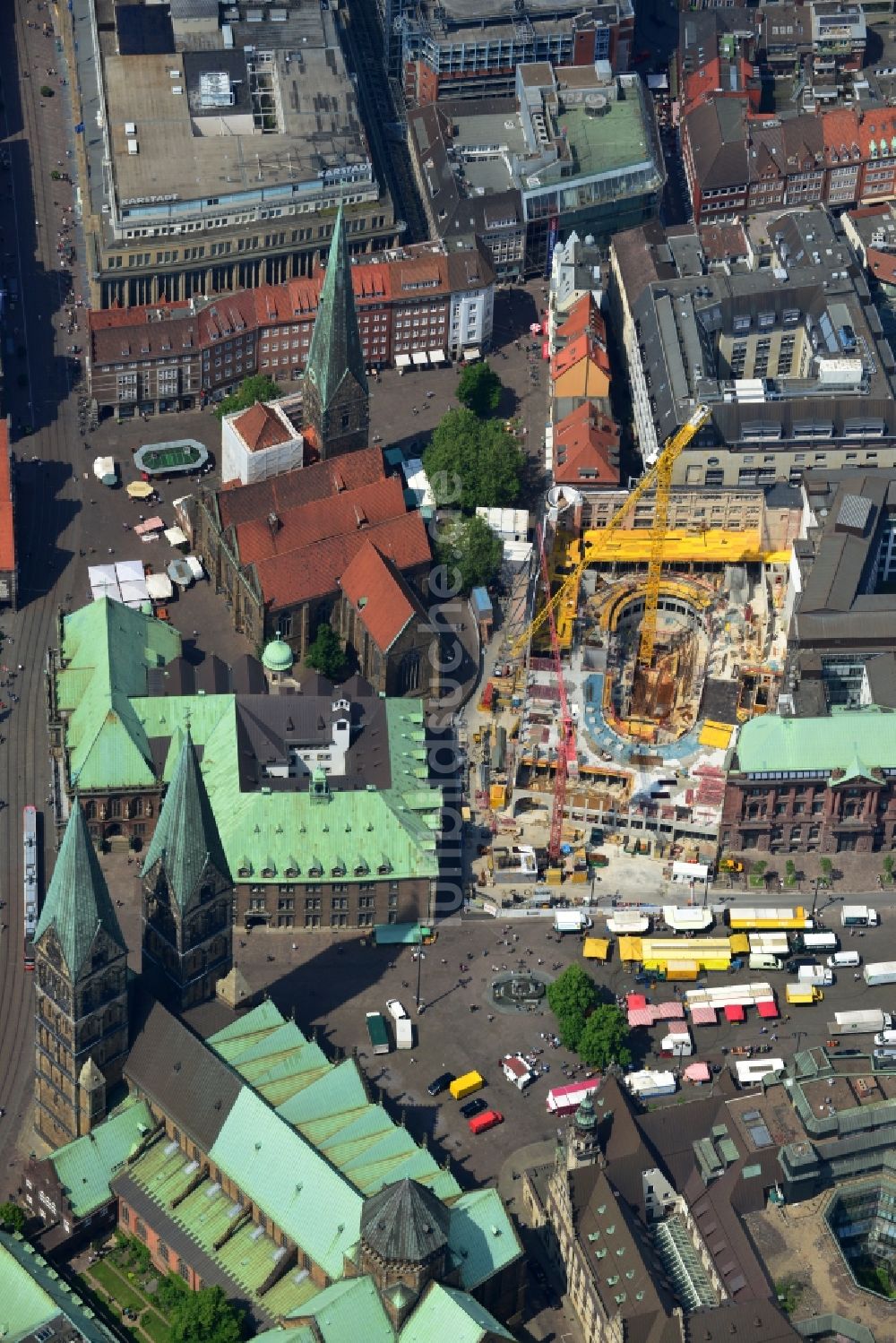 Bremen von oben - Baustelle zum Neubau des Gebäudes der Bremer Landesbank am Rathaus und Dom zu Bremen