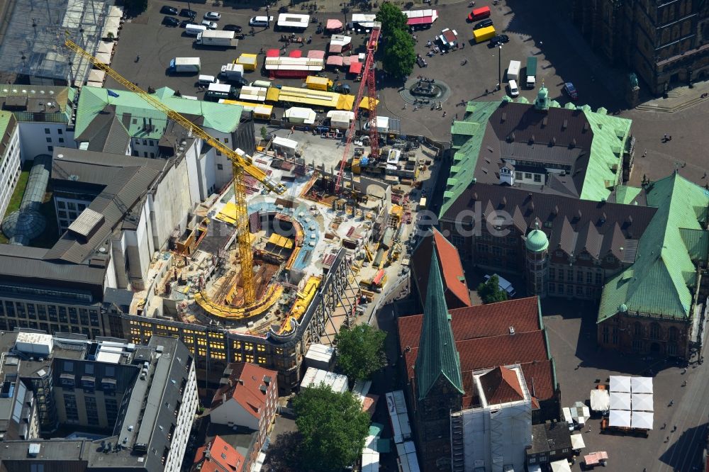 Bremen aus der Vogelperspektive: Baustelle zum Neubau des Gebäudes der Bremer Landesbank am Rathaus und Dom zu Bremen