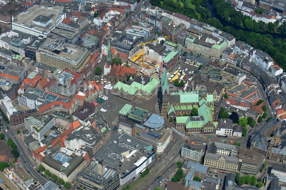 Luftaufnahme Bremen - Baustelle zum Neubau des Gebäudes der Bremer Landesbank am Rathaus und Dom zu Bremen