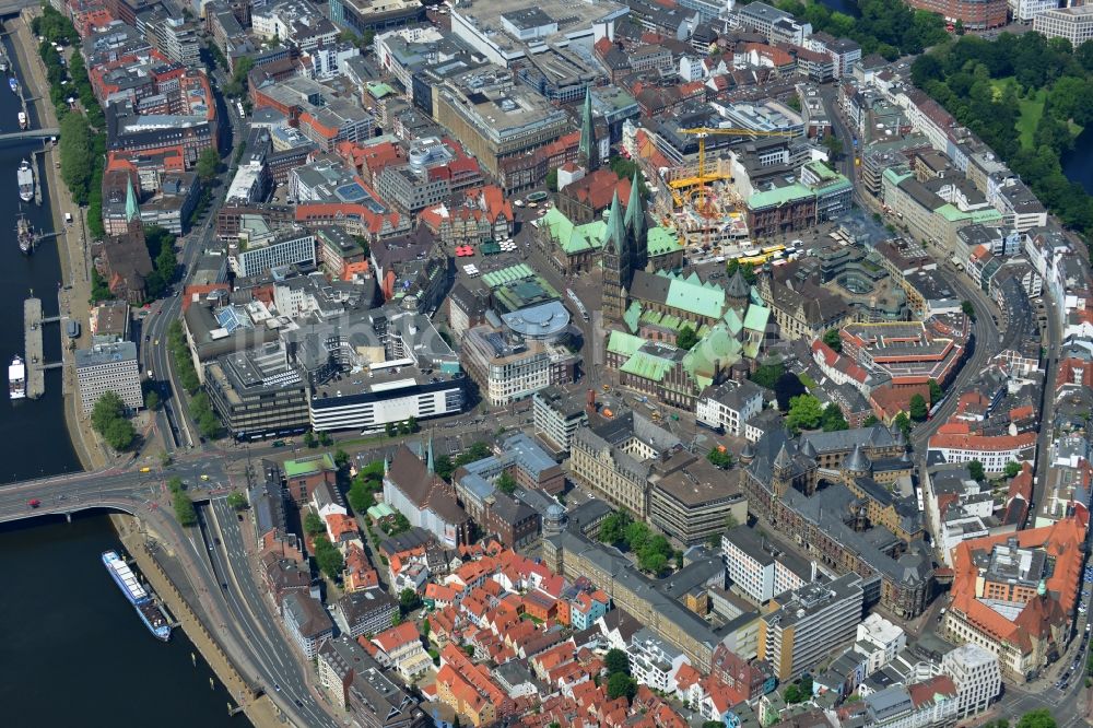 Bremen von oben - Baustelle zum Neubau des Gebäudes der Bremer Landesbank am Rathaus und Dom zu Bremen