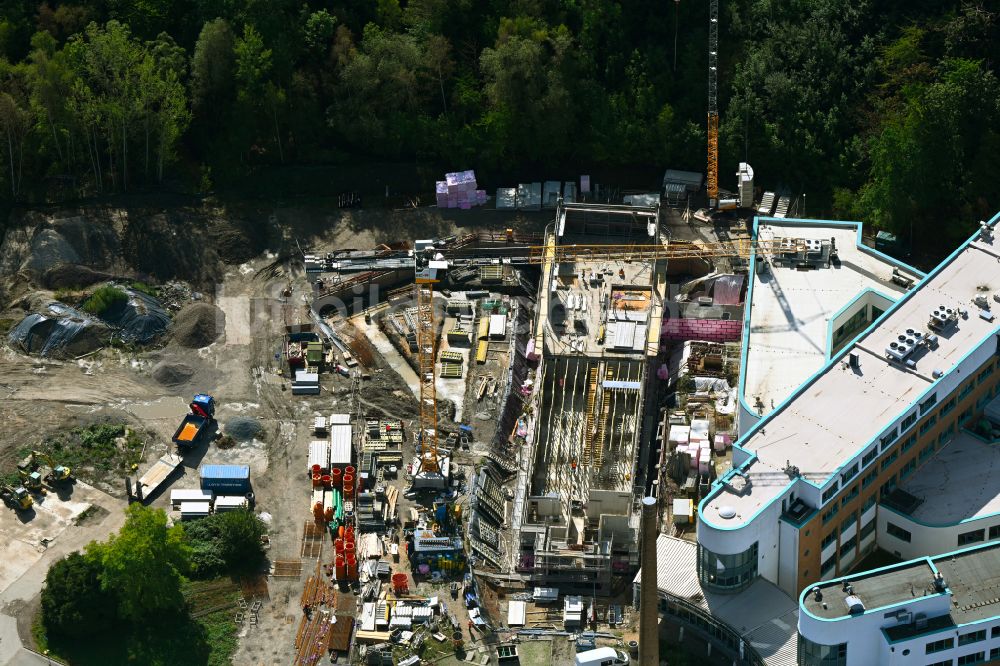 Dresden von oben - Baustelle zum Neubau eines Gebäudes und Bürokomplex Technologiezentrum Süd in Dresden im Bundesland Sachsen, Deutschland